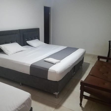 Hotel Neiva Urdaneta Экстерьер фото