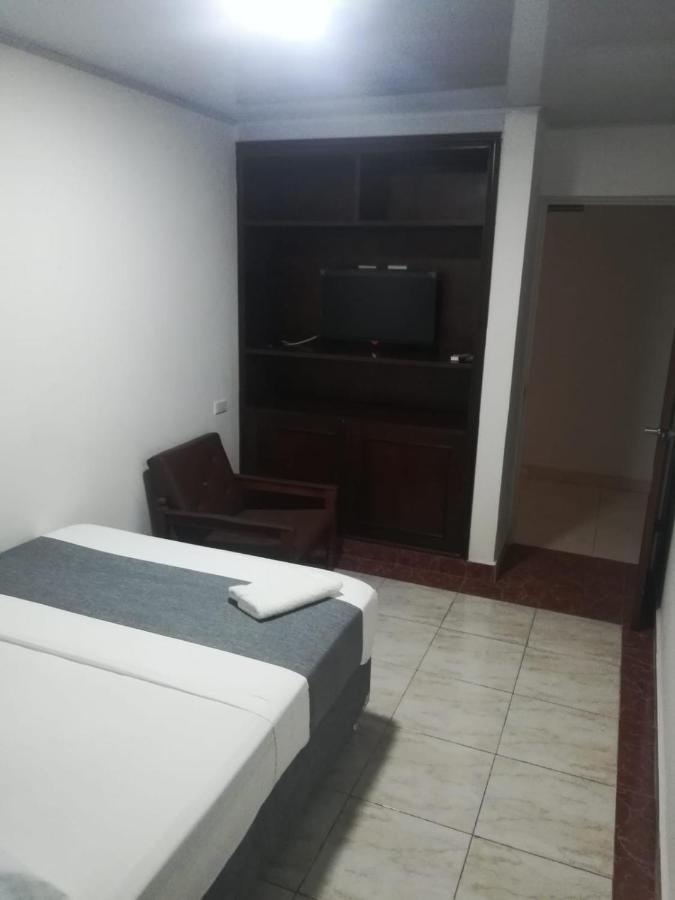 Hotel Neiva Urdaneta Экстерьер фото