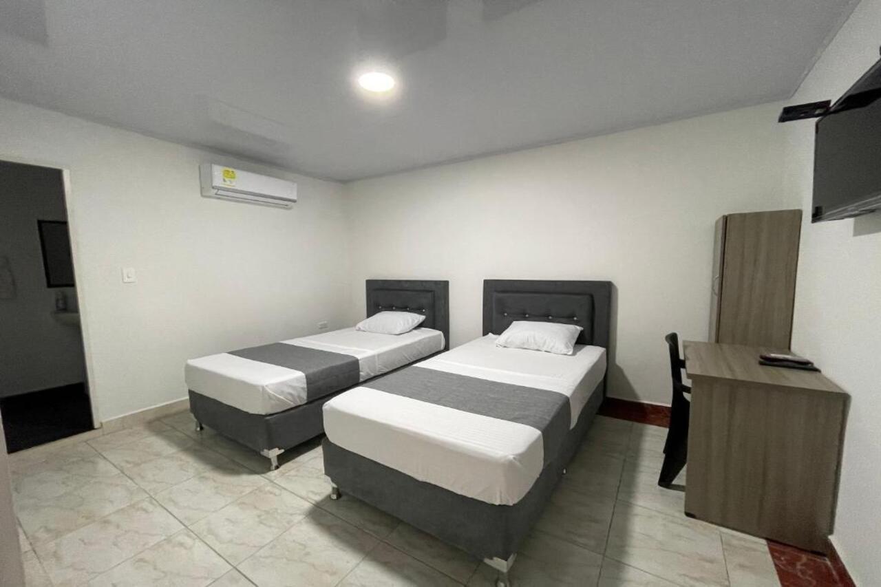 Hotel Neiva Urdaneta Экстерьер фото